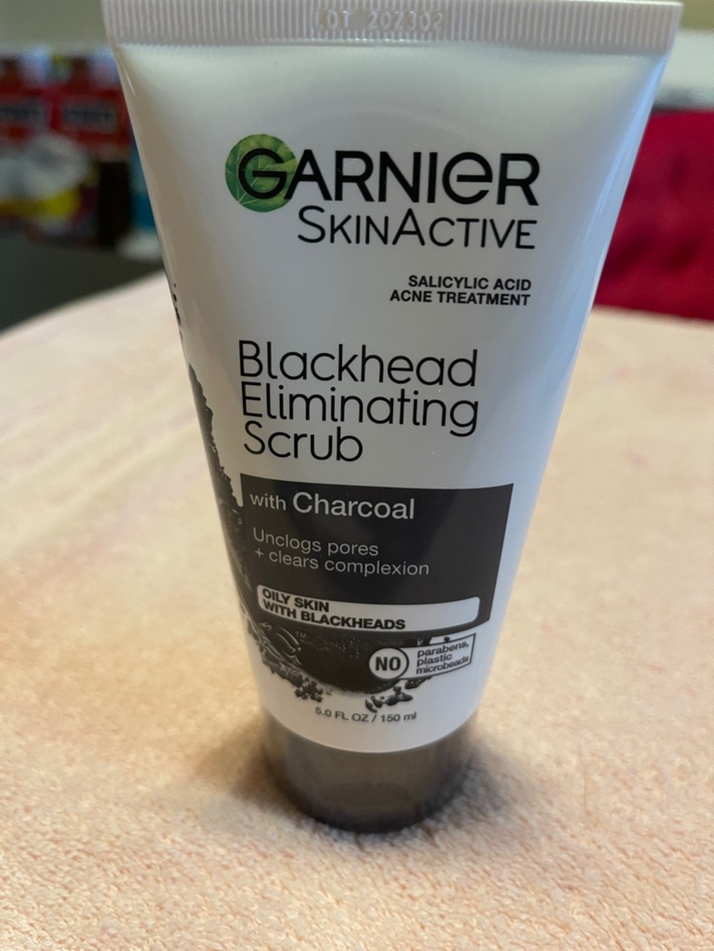 Garnier SkinActive Blackhead Eliminating Scrub - White, Black & Gray